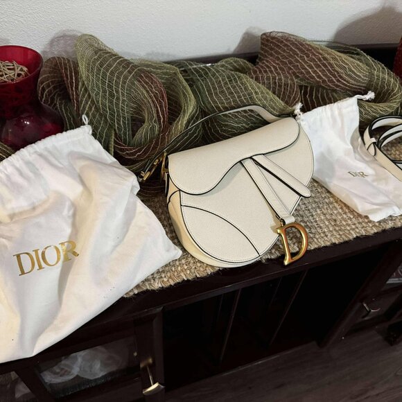 Dior Woman’s Saddle Bag in Grained Calfskin - Picture 5 of 6